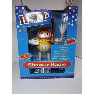 Vintage M&M Shower Radio AM/FM Hangs Or Stands On Flipper Feet